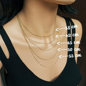 Figurína se zlatými řetízky o délce 38, 42, 45, 50 a 55 cm Figurína se zlatými řetízky o délce 38, 42, 45, 50 a 55 cm